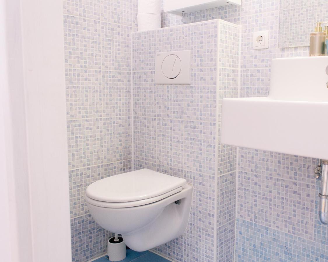 Bright, And Stylish Apartamento Viena