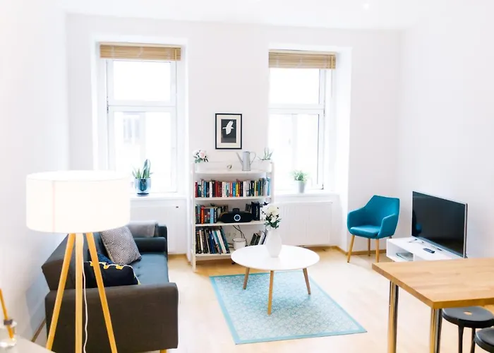 Bright, Central And Stylish City Apartment